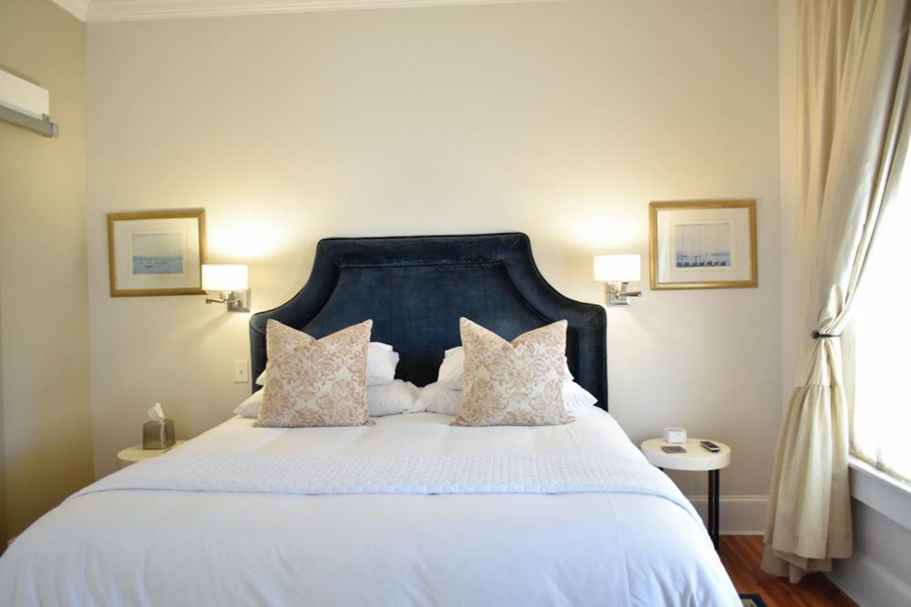 Sparrow Grove Manor Монро Екстериор снимка