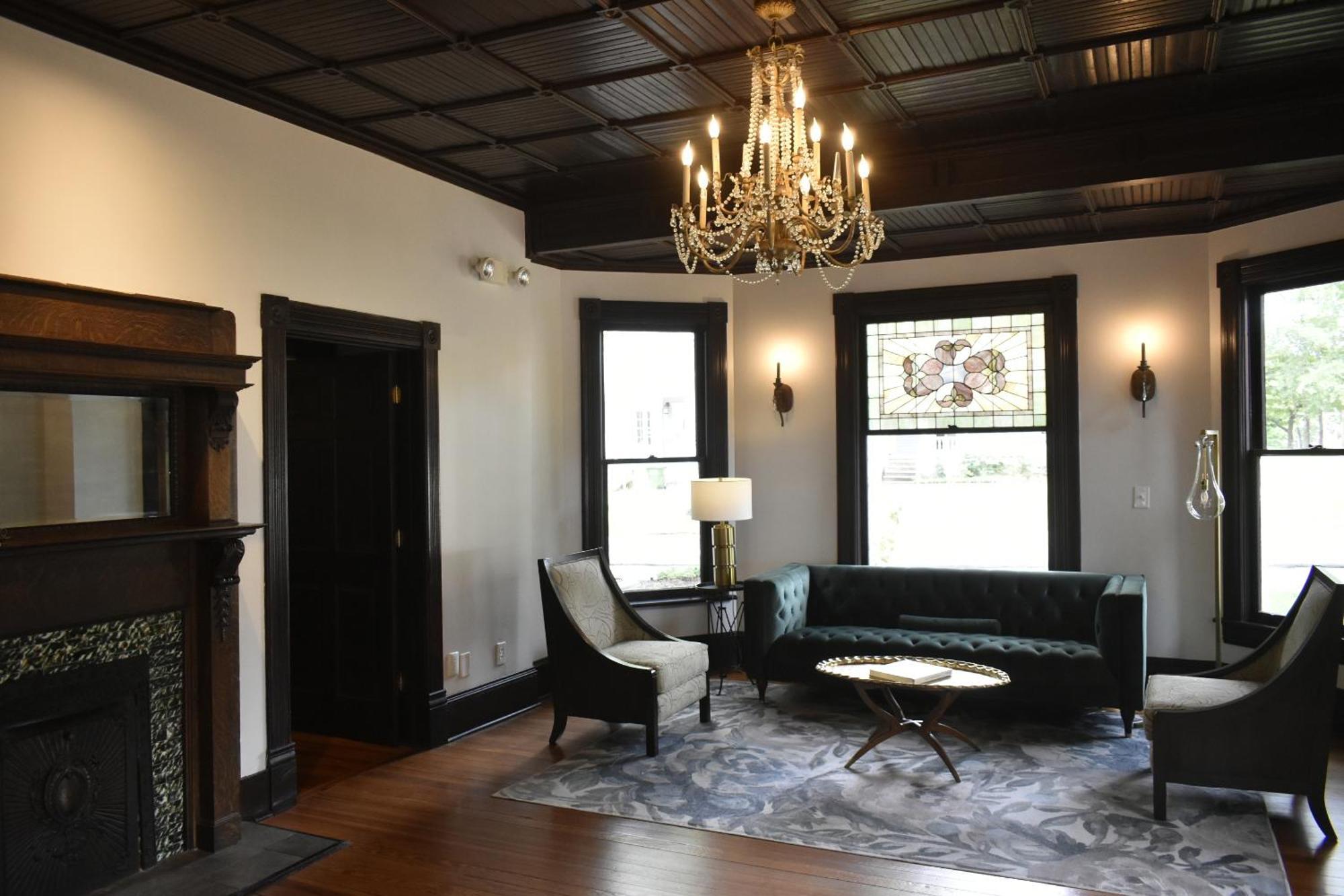 Sparrow Grove Manor Монро Екстериор снимка
